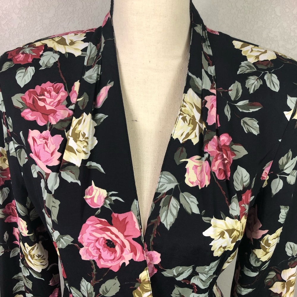 Vintage 90’s Floral Blazer - Picture 2 of 10